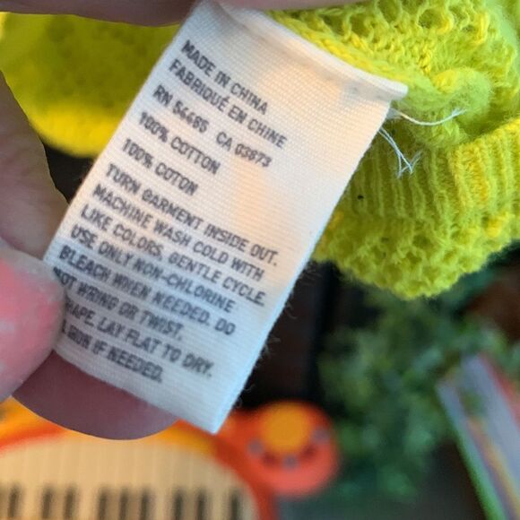 AE Size XS neon yellow pullover top worn over tanks or bralette - Picture 4 of 7